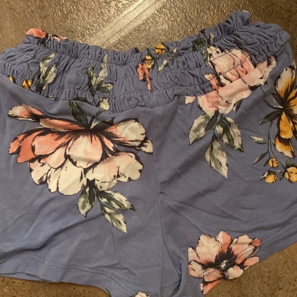 Multiple shorts bundle. - Picture 8 of 12